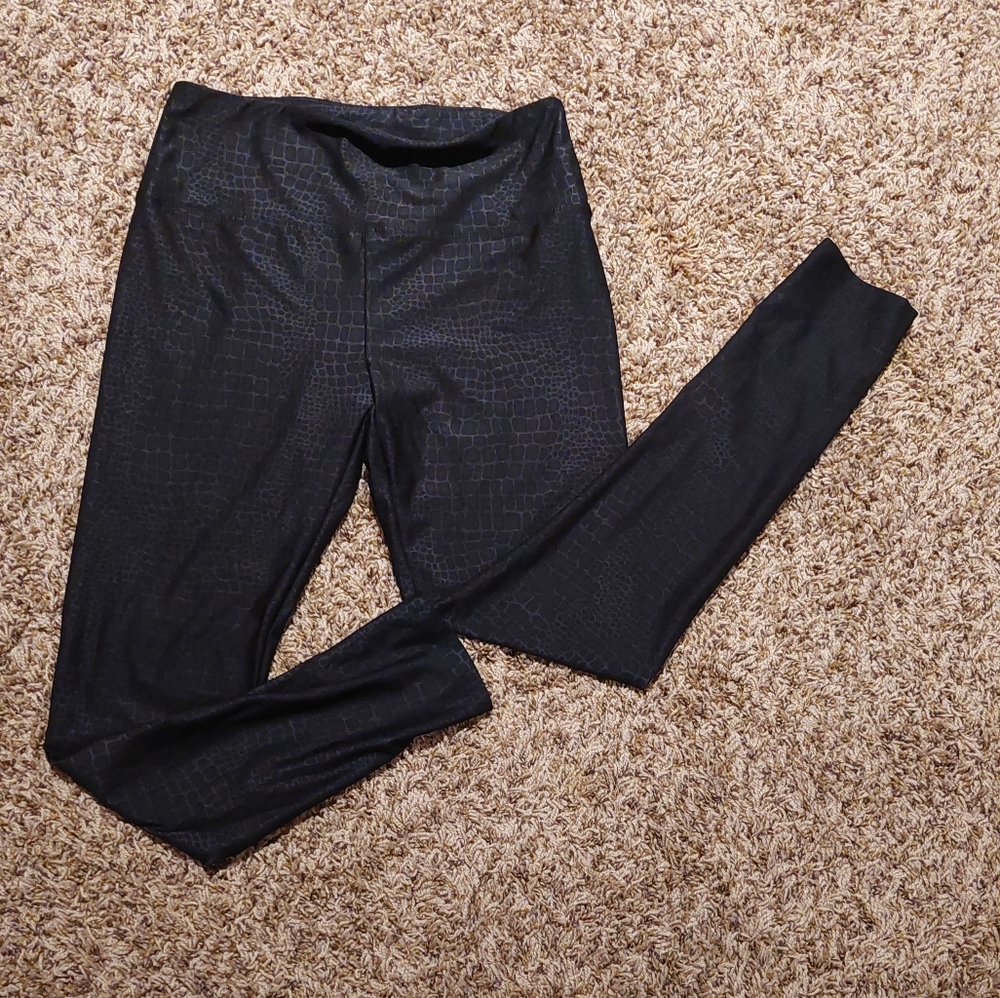 Black leggings